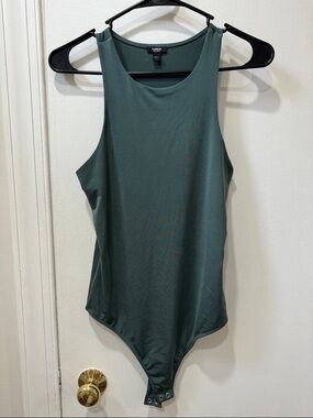 Express Women's Emerald Green Sleeveless Bodysuit